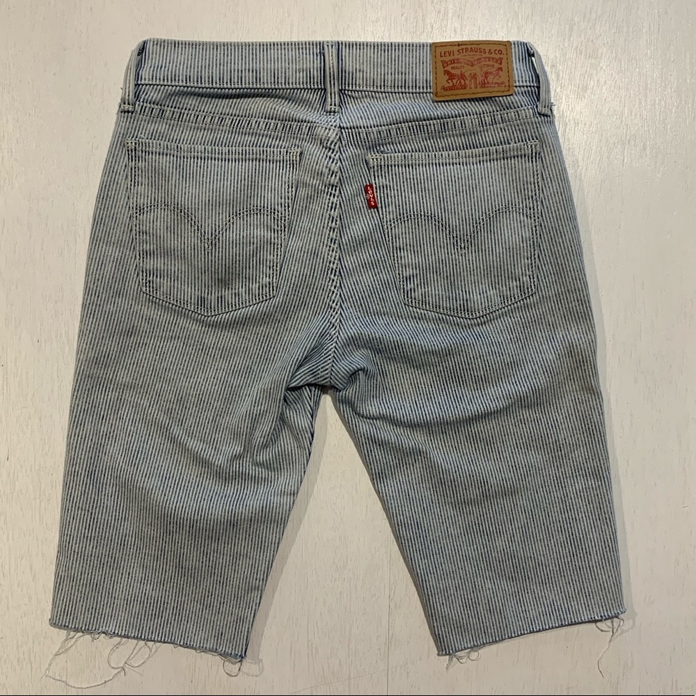 Levi’s Stripe Bermuda Short 710 Super Skinny
